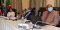 Des hauts fonctionnaires du Secrétariat de l'EASF suivent les débats après le lancement de la réunion des chefs d'état-major des armées.